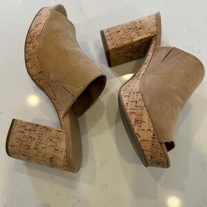 Universal Thread Brown Platform Mules